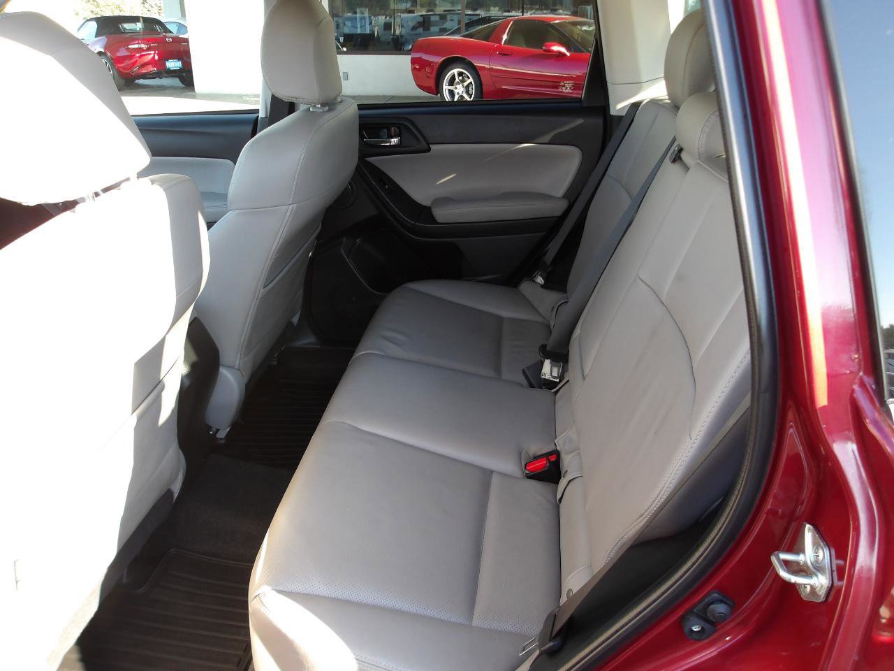 Used 2016 Subaru Forester 2.5i Touring w/ Eyesight & Navigation System AWD/4WD image 10