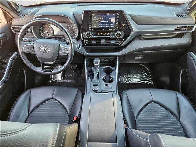 Used 2021 Toyota Highlander XSE image 22