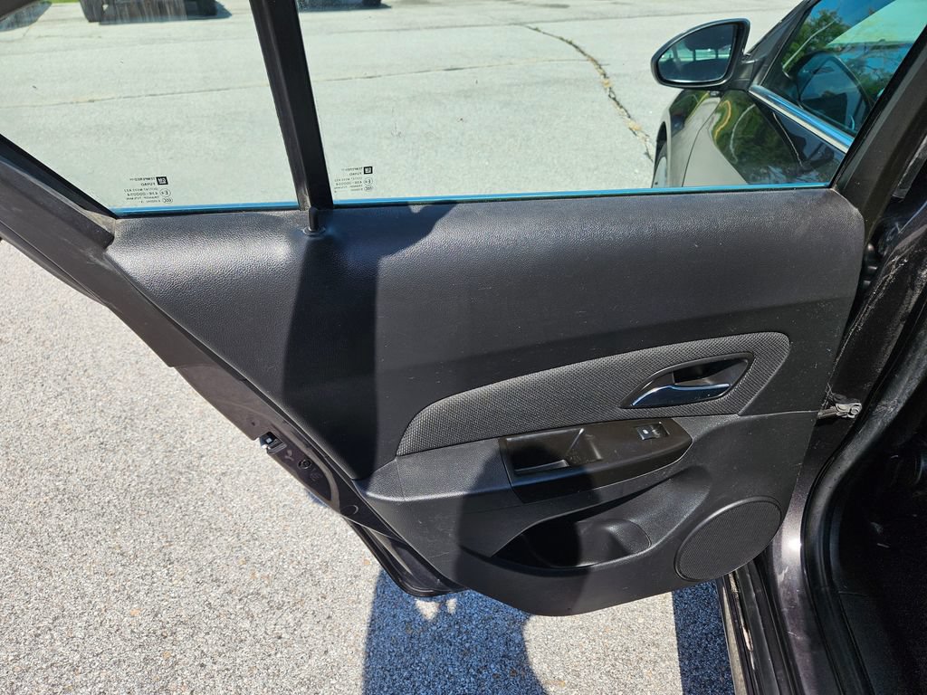 Used 2014 Chevrolet Cruze LTZ w/ RS Package FWD image 22