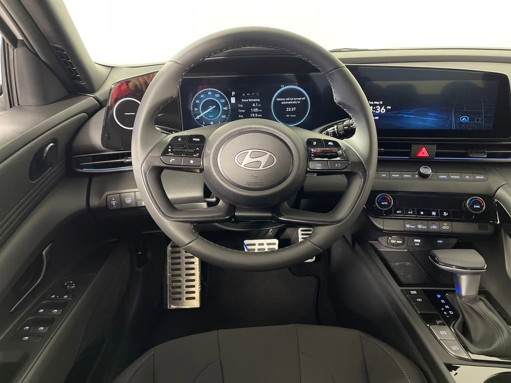 New 2025 Hyundai Elantra SEL image 15