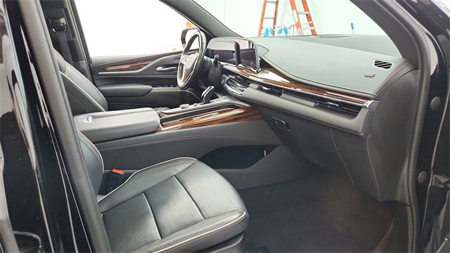 Used 2021 Cadillac Escalade Premium Luxury image 23
