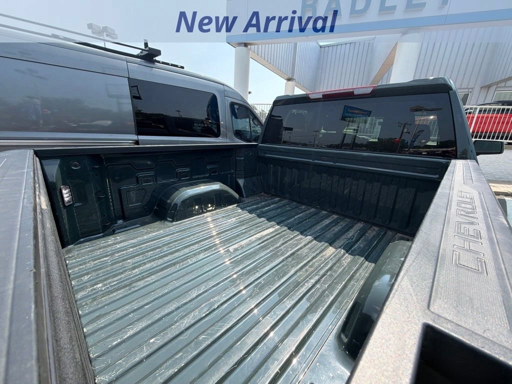 Certified 2025 Chevrolet Silverado 1500 LT AWD/4WD image 7