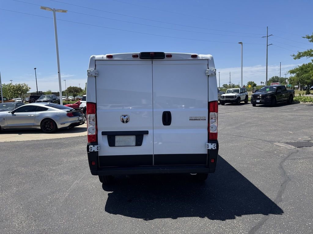 Used 2025 RAM ProMaster 2500 w/ Convenience Group FWD image 4