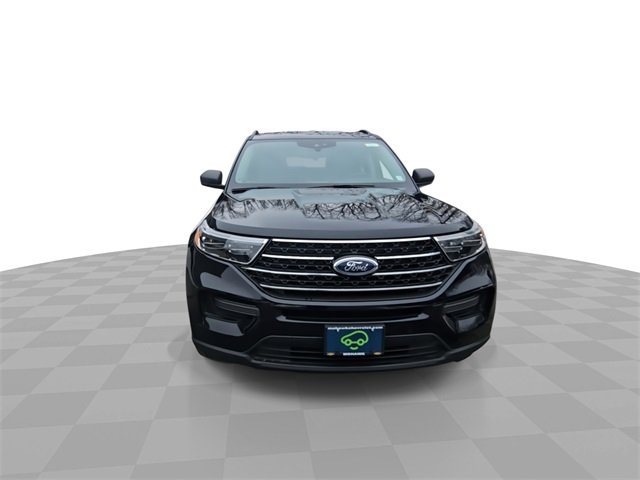 Used 2021 Ford Explorer XLT image 3