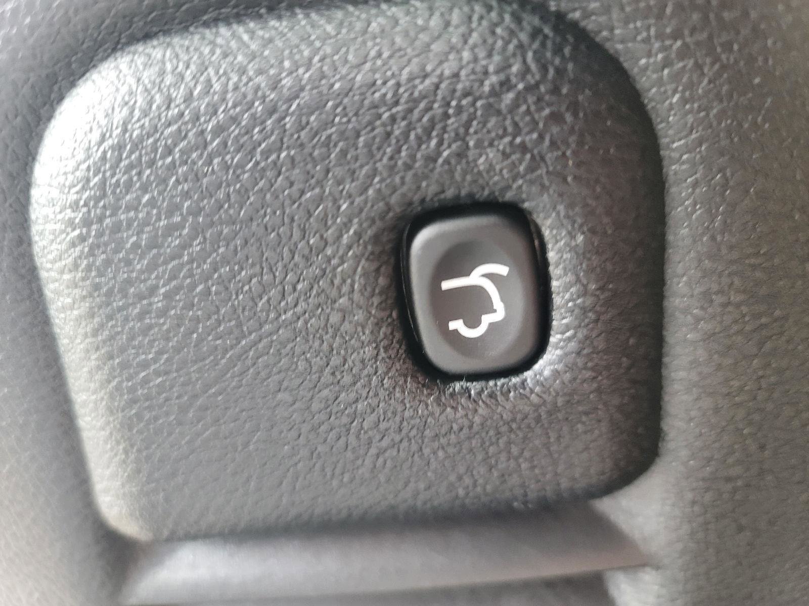 Used 2025 Dodge Durango GT AWD/4WD image 9