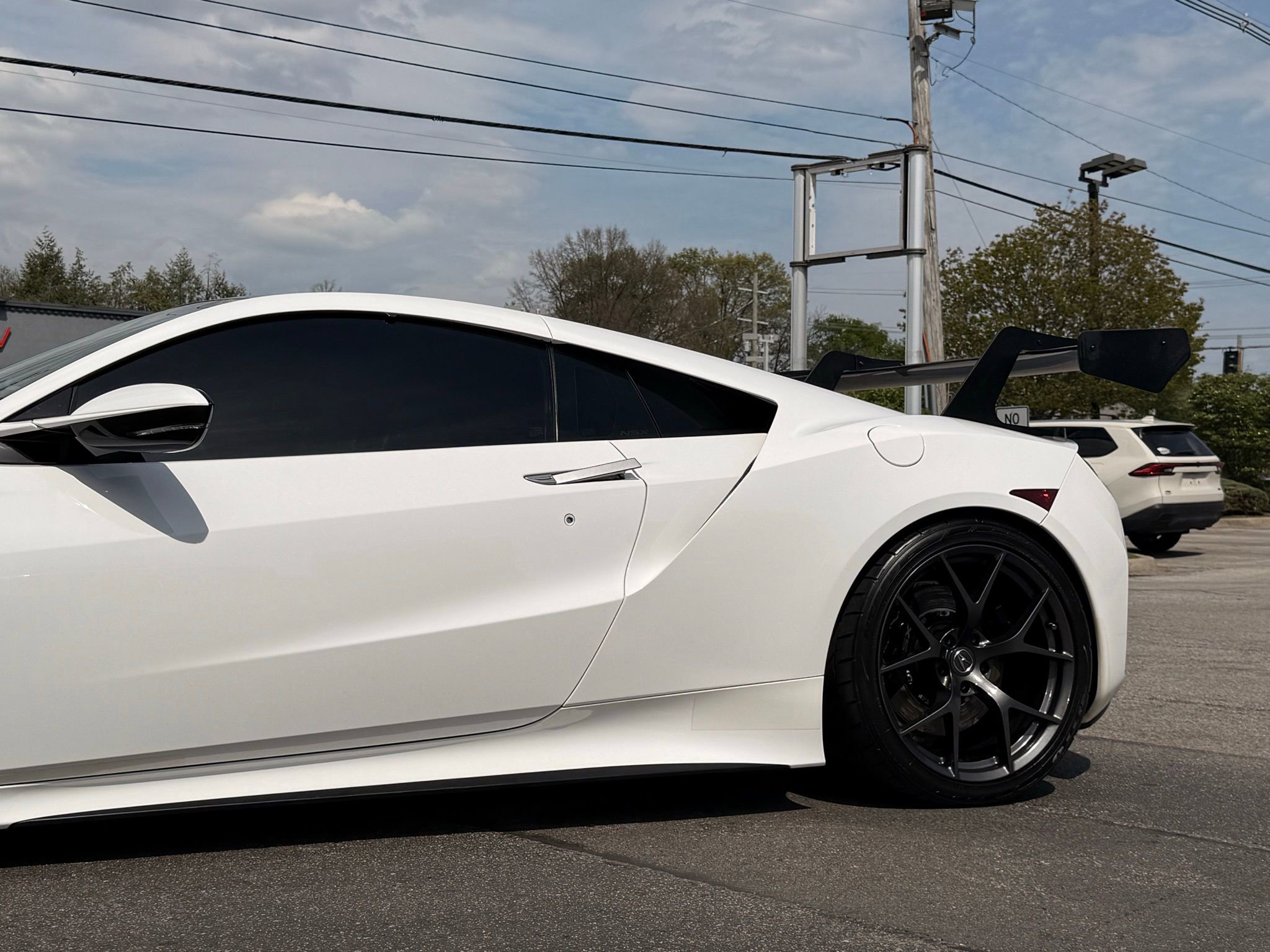 Used 2017 Acura NSX image 13