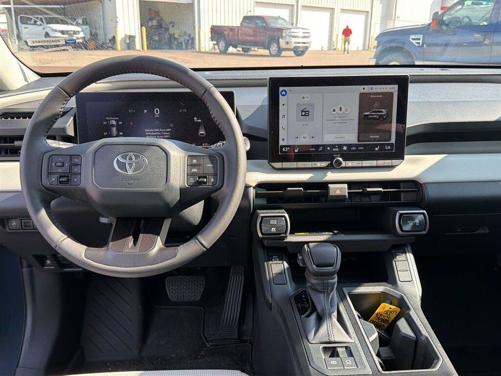 Used 2026 Toyota RAV4 XLE Premium FWD image 18