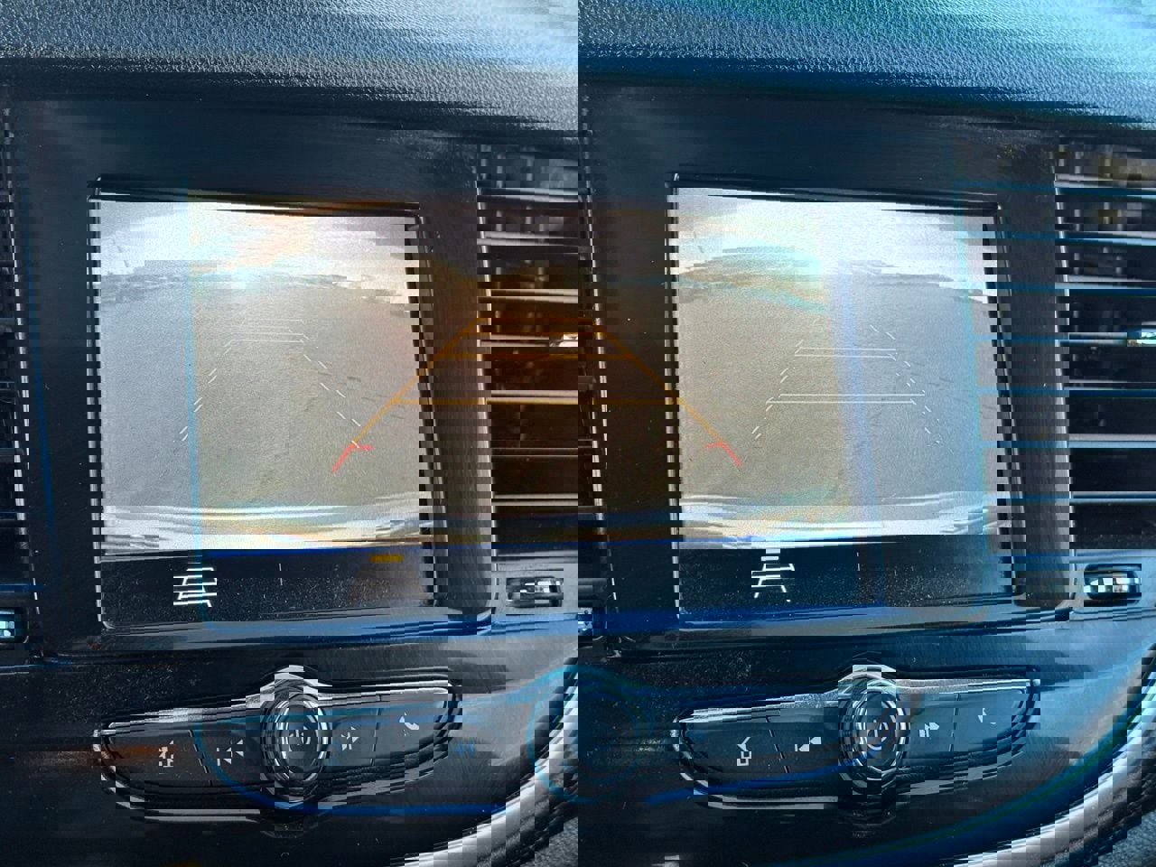 Used 2022 Buick Encore Preferred image 24