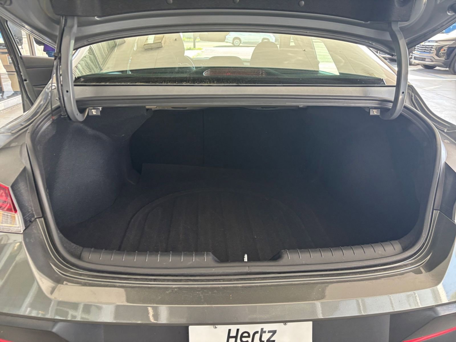 Used 2025 Hyundai Elantra SEL image 35