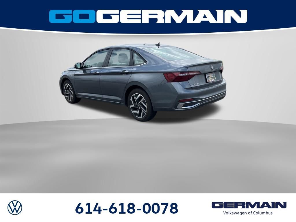 Used 2023 Volkswagen Jetta SEL FWD image 5