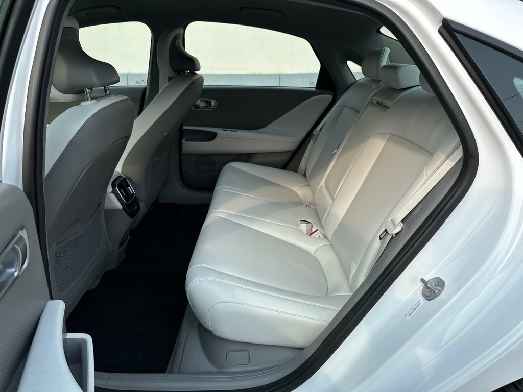 Certified 2025 Hyundai Ioniq 6 SEL AWD/4WD image 15