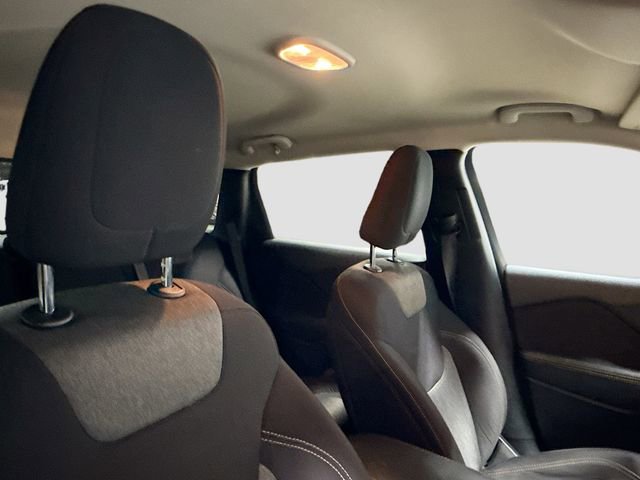 Used 2017 Jeep Cherokee Sport image 24