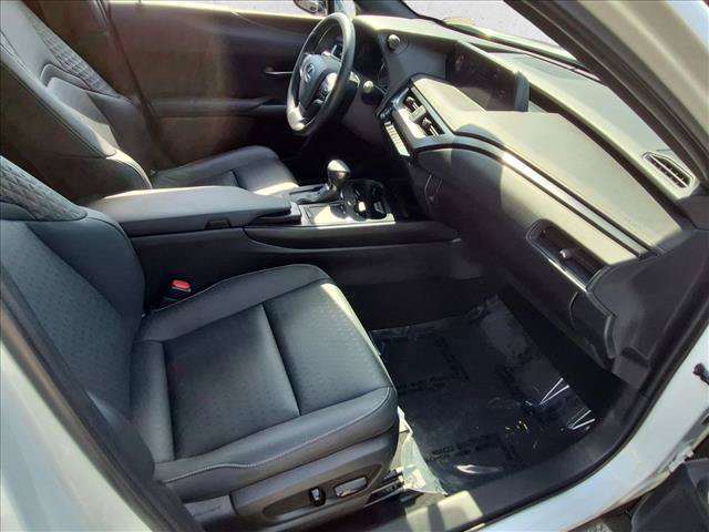 Used 2022 Lexus UX 200 w/ Accessory Package (Z2) FWD image 20