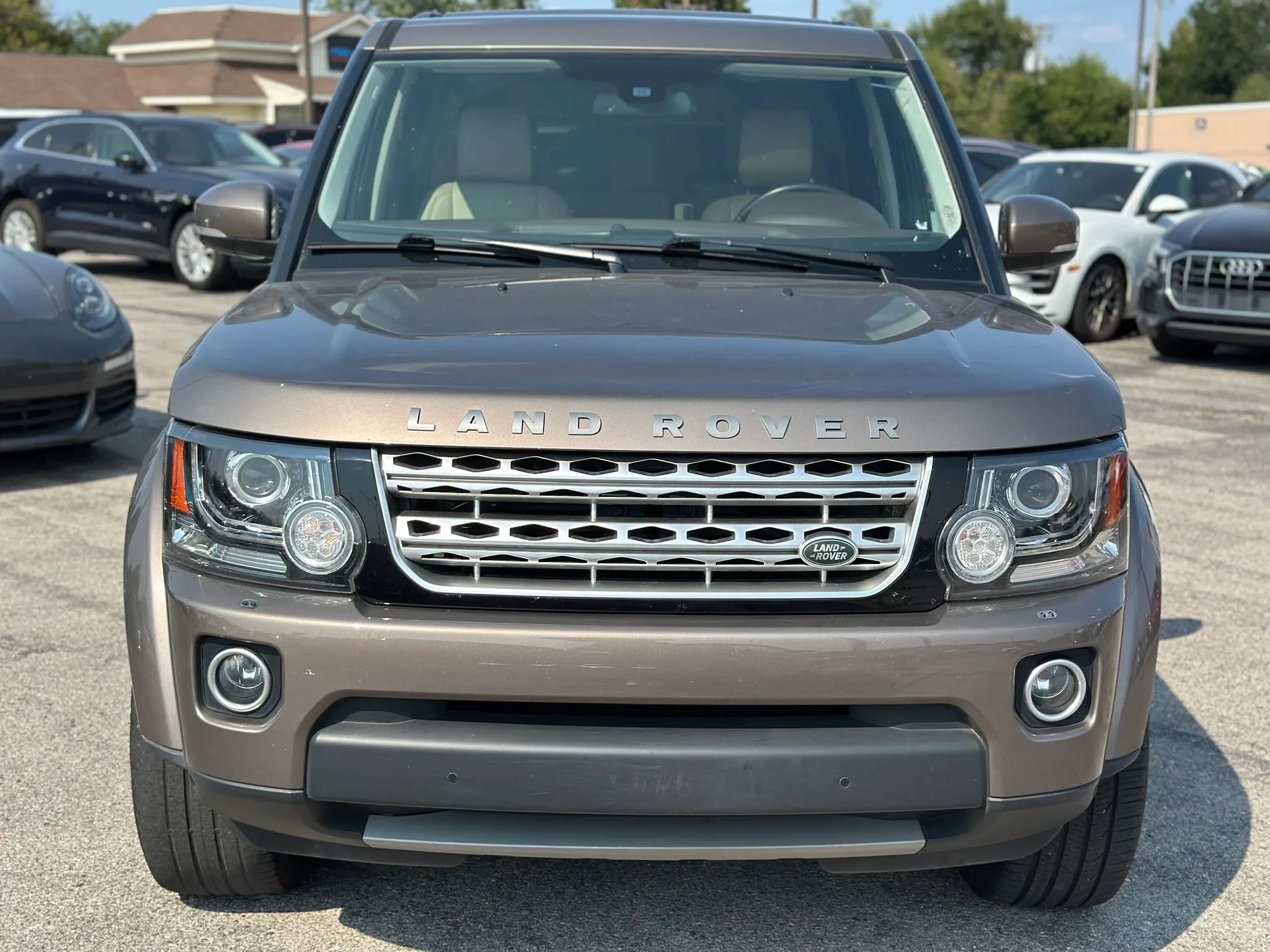 Used 2015 Land Rover LR4 HSE LUX AWD/4WD image 3