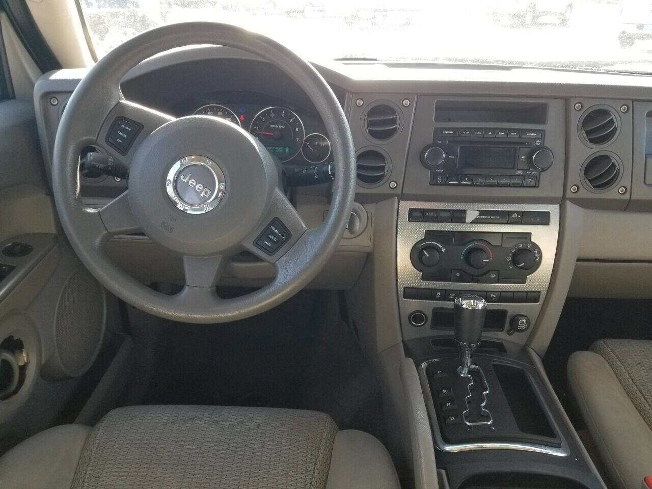Used 2006 Jeep Commander 2WD image 5
