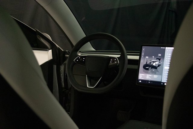 Used 2025 Tesla Model 3 Long Range image 13