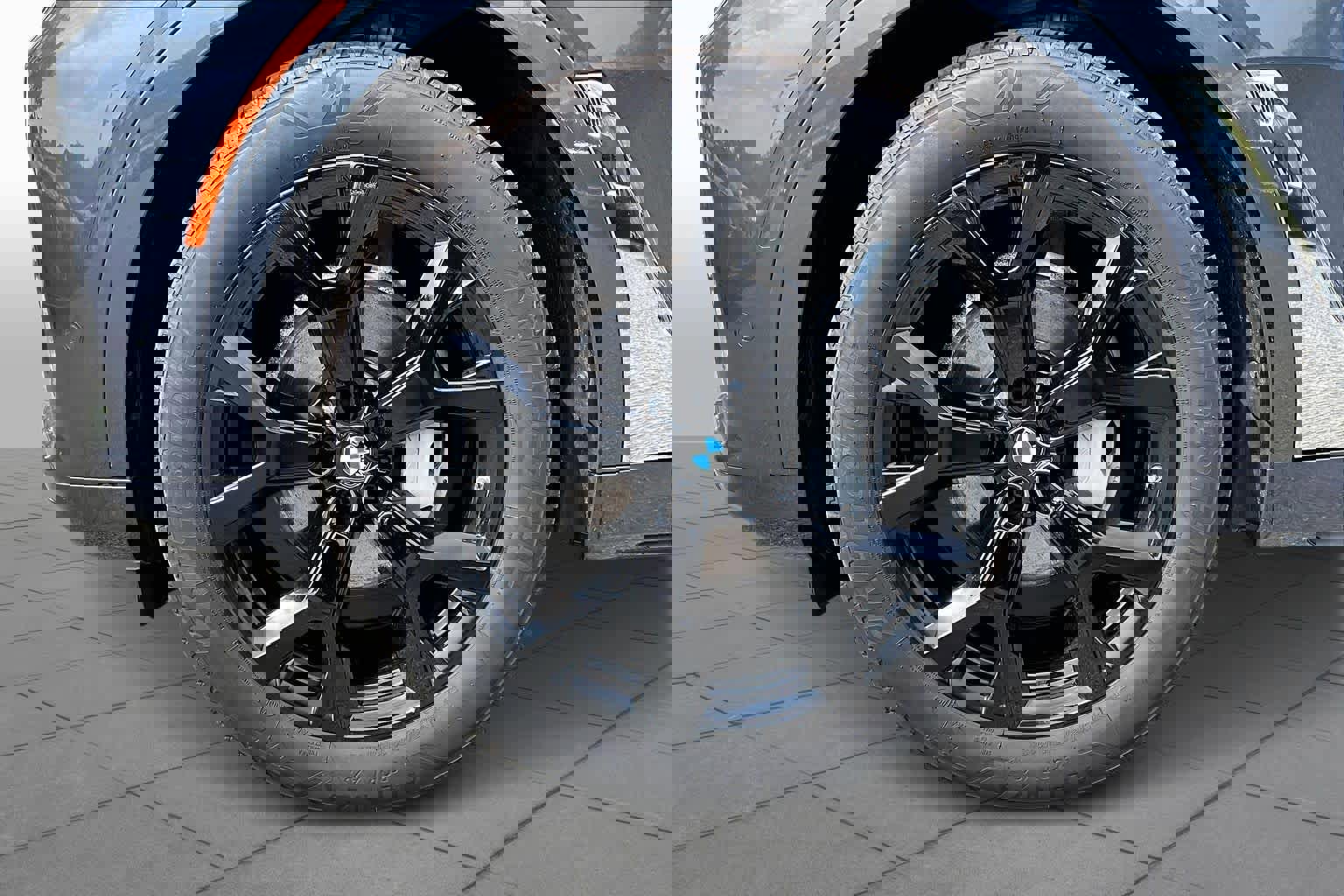 Used 2022 BMW X7 xDrive40i w/ Premium Package image 11