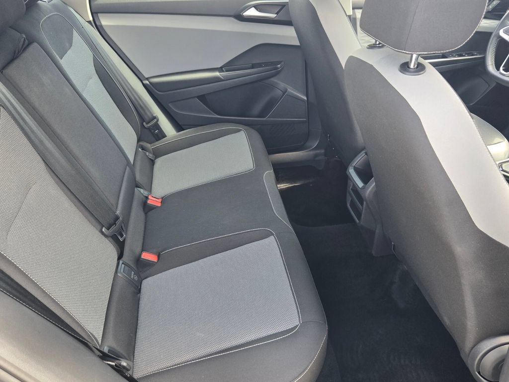 Certified 2023 Volkswagen Taos S FWD image 16