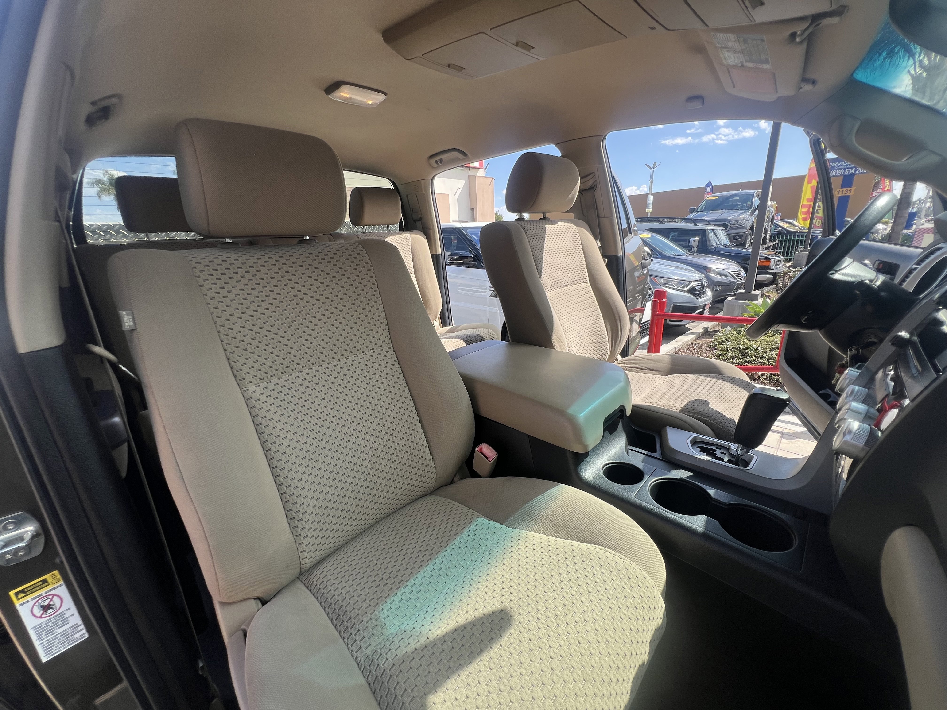 Used 2013 Toyota Tundra 4x4 CrewMax w/ SR5 Pkg image 42