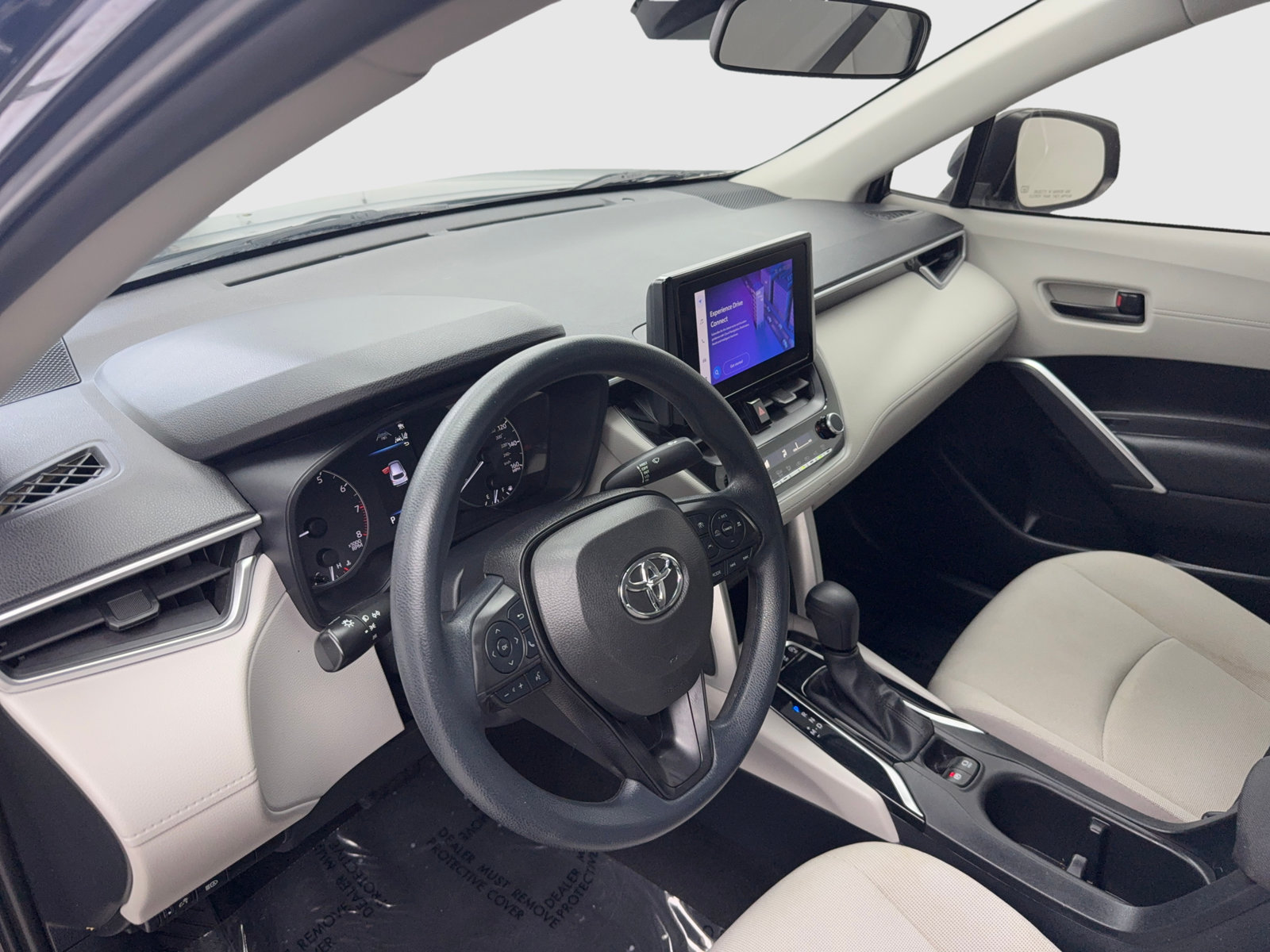 Used 2024 Toyota Corolla Cross L FWD image 32