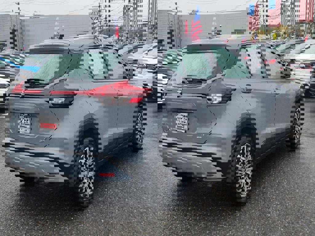 Certified 2023 Nissan Kicks SV image 7