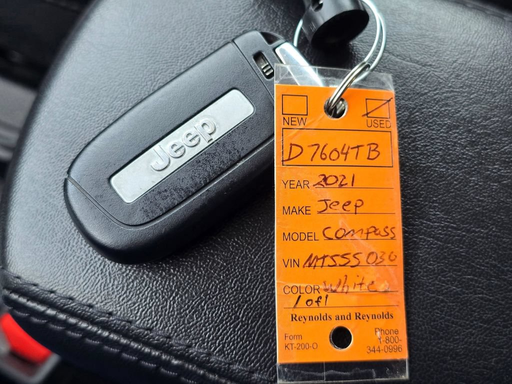Used 2021 Jeep Compass Latitude AWD/4WD image 39
