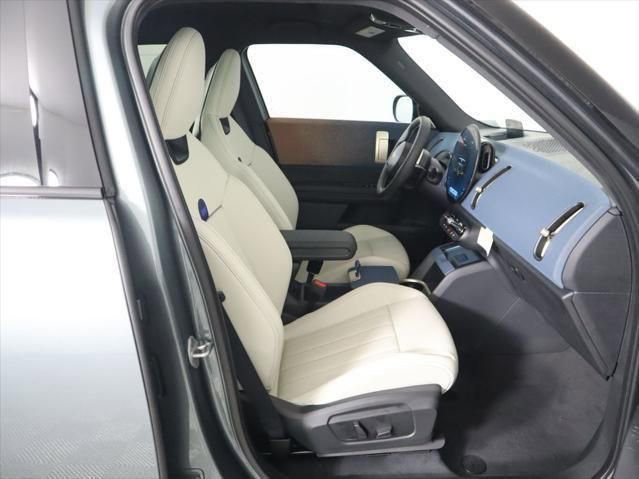 New 2025 MINI Cooper Countryman SE w/ Comfort Package Max AWD/4WD image 19