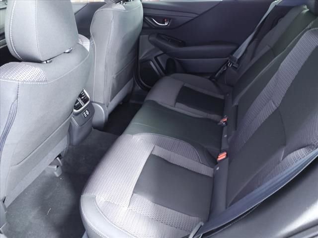 Used 2025 Subaru Outback Premium AWD/4WD image 6