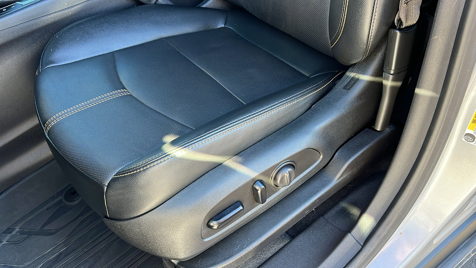 Certified 2024 Chevrolet Equinox Premier image 18