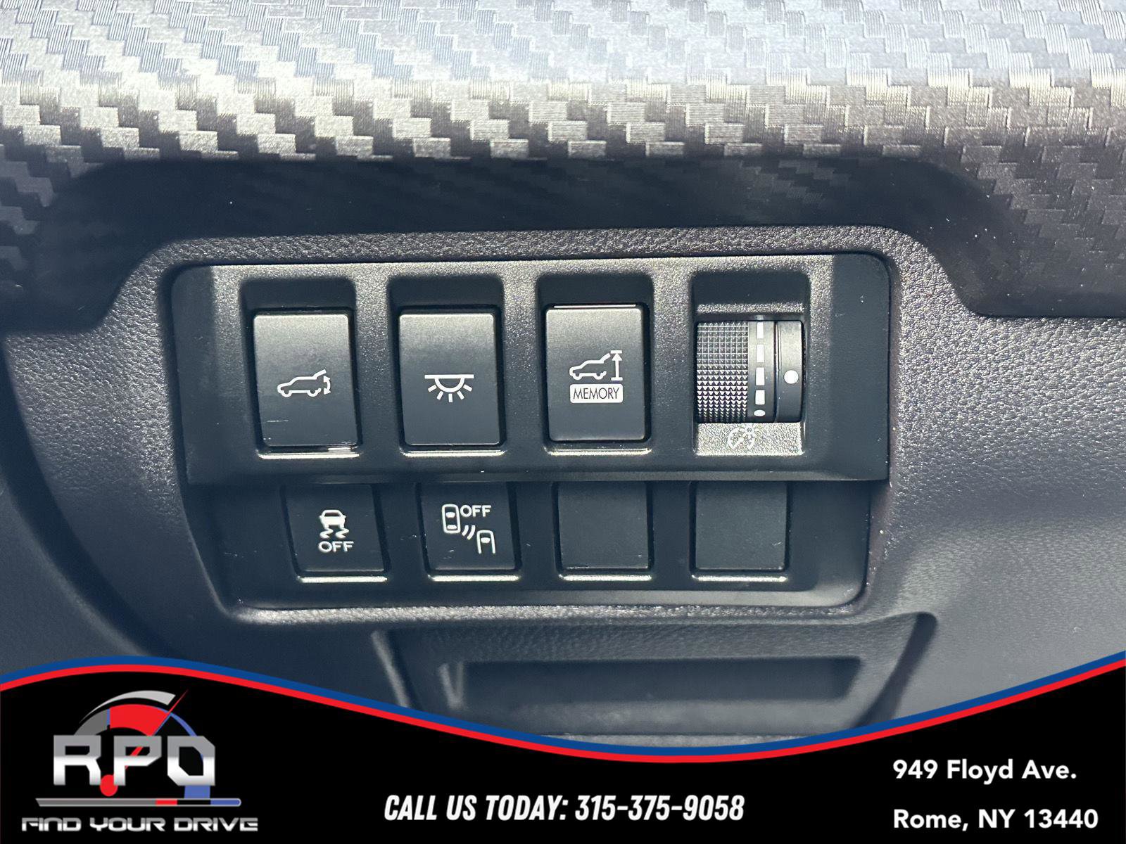 Used 2022 Subaru Ascent Onyx Edition image 32