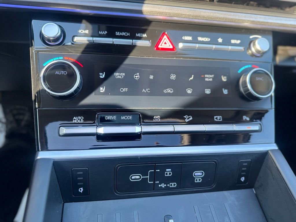 Certified 2026 Hyundai Santa Fe Limited image 11