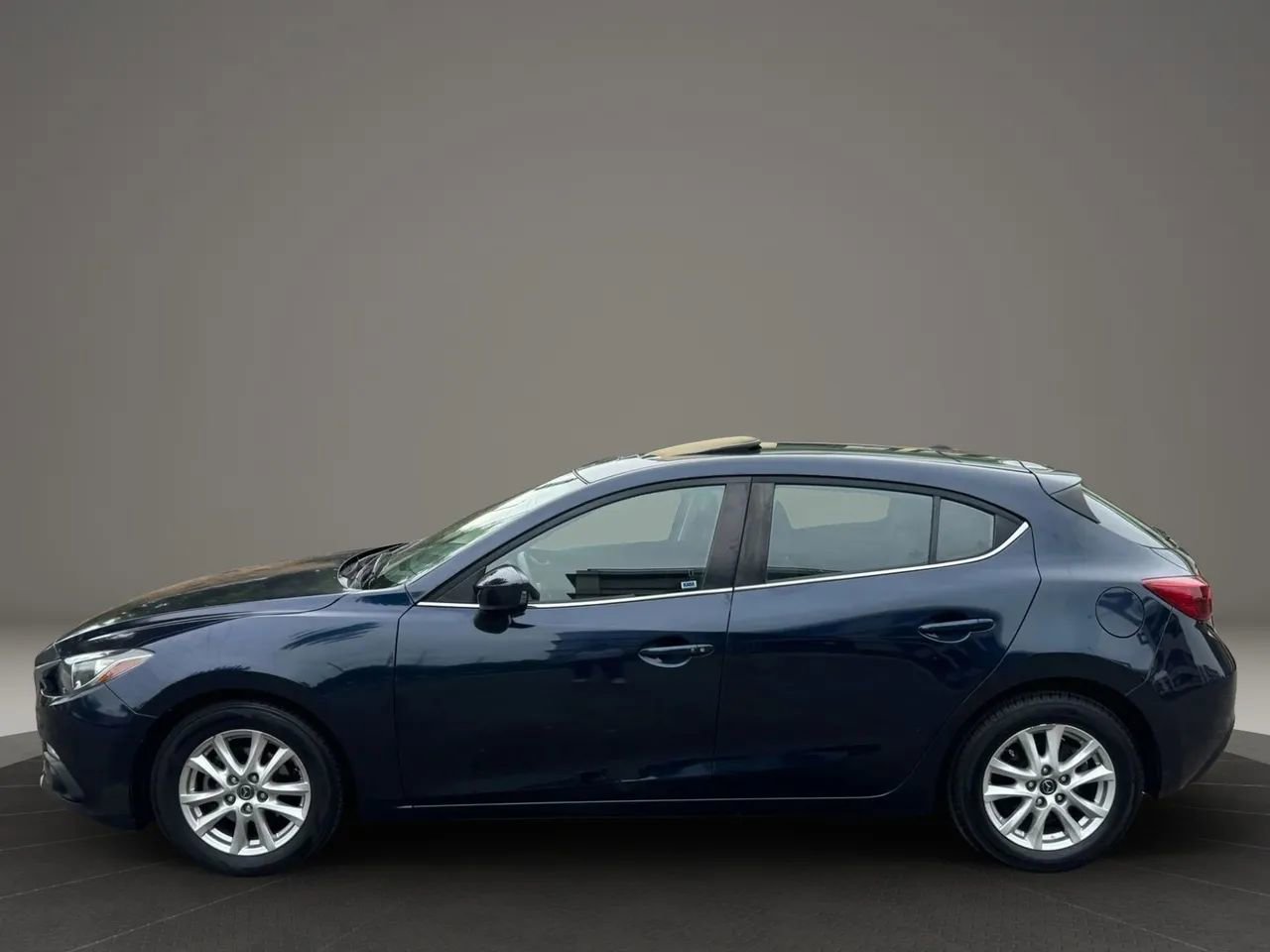 Used 2016 MAZDA MAZDA3 i Touring image 8