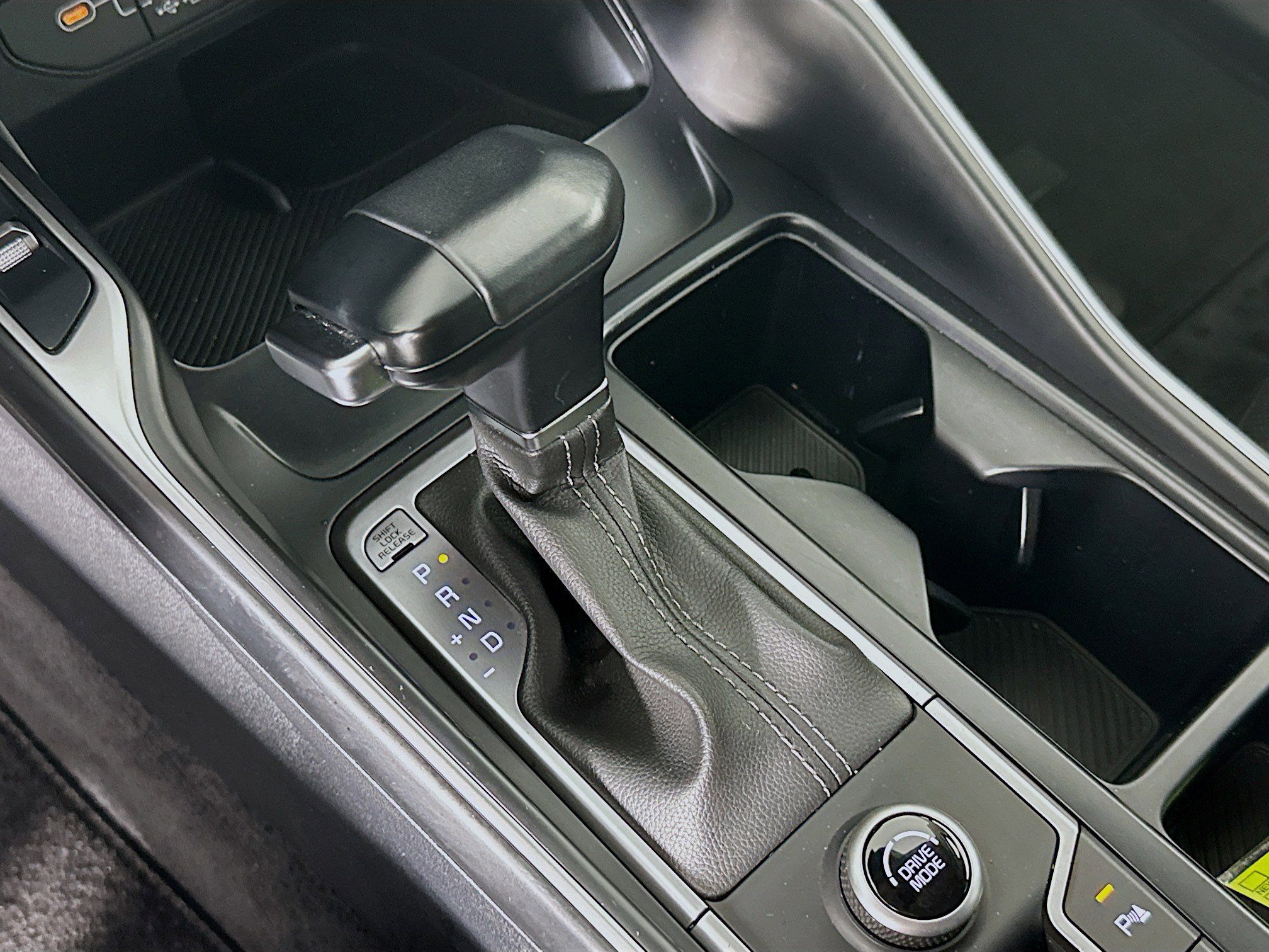 Used 2024 Kia Sorento S image 25