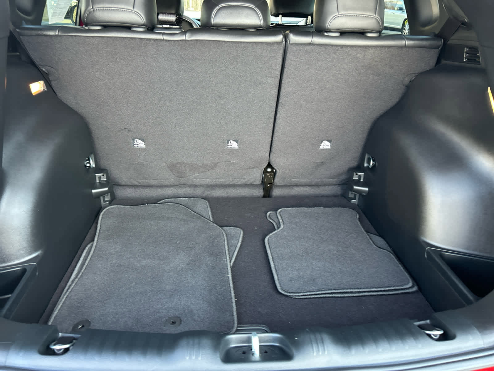 Used 2026 Jeep Compass Limited image 32
