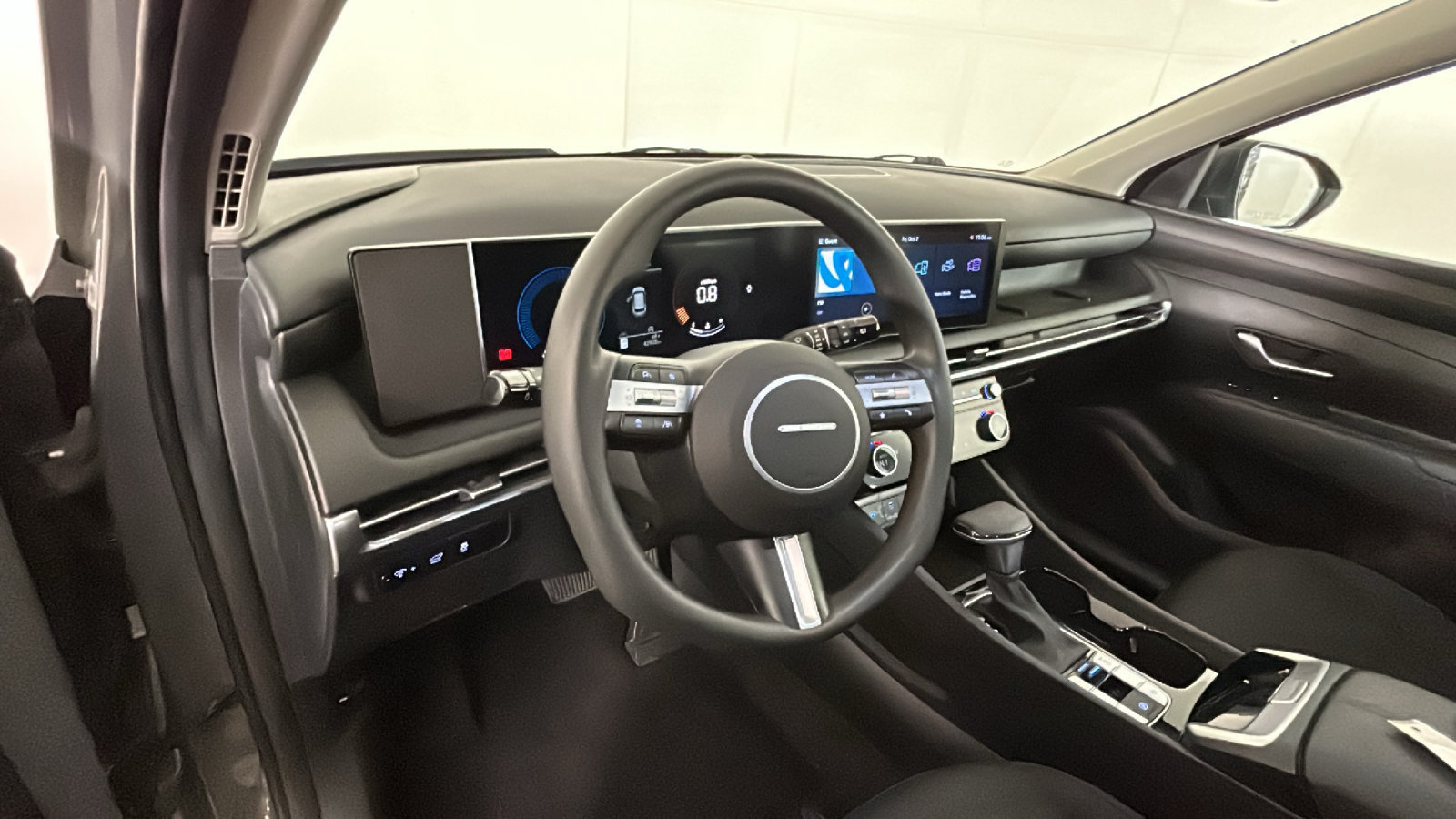 Used 2025 Hyundai Tucson SEL FWD image 17