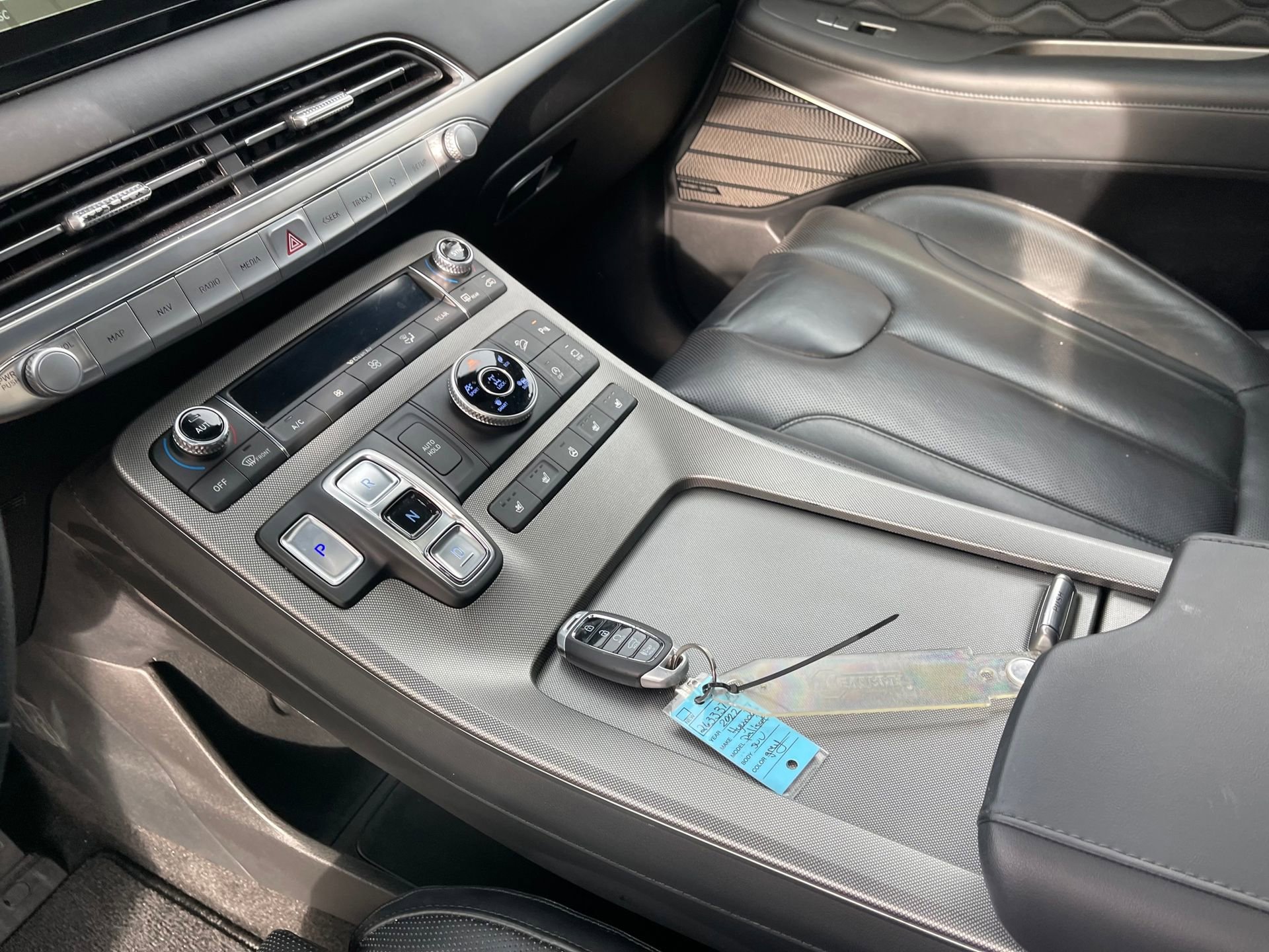 Used 2022 Hyundai Palisade Calligraphy image 18