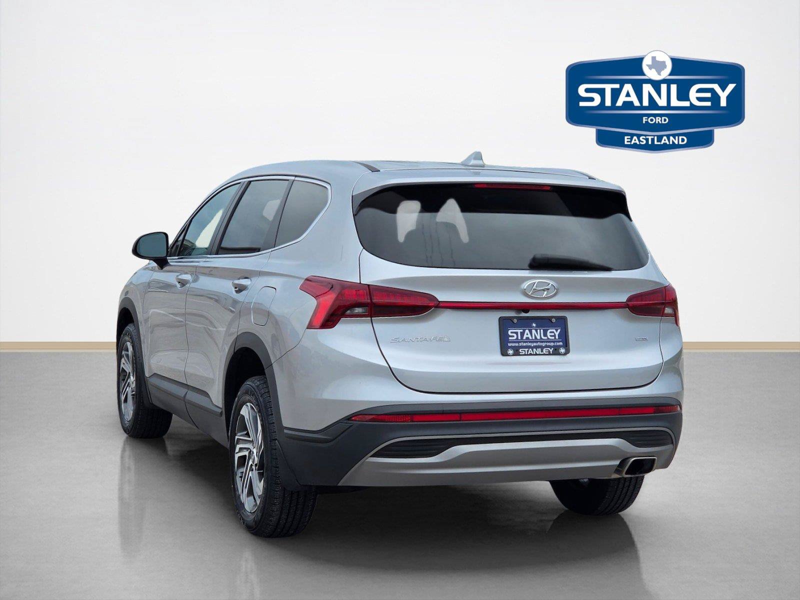 Used 2023 Hyundai Santa Fe SE AWD/4WD image 5