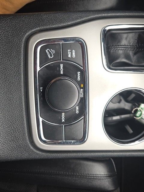 Used 2020 Jeep Grand Cherokee Altitude image 19