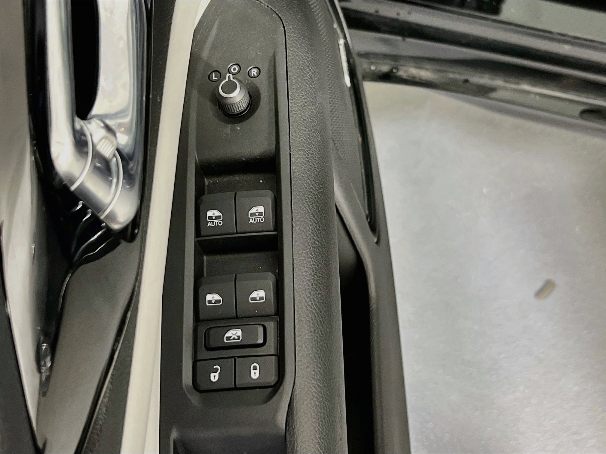 Used 2022 Jeep Compass Limited w/ Elite Group AWD/4WD image 18