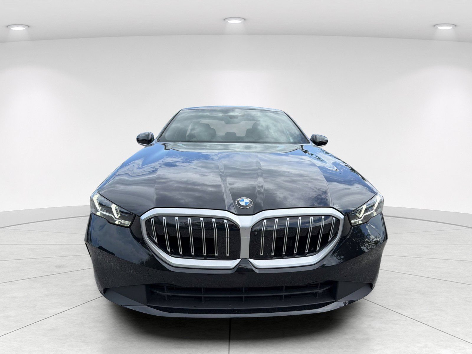 New 2027 BMW 530i xDrive w/ Premium Package AWD/4WD image 2