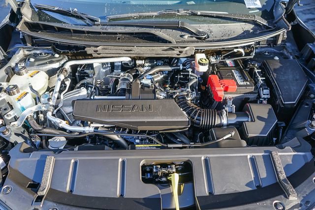 Used 2025 Nissan Rogue S image 27