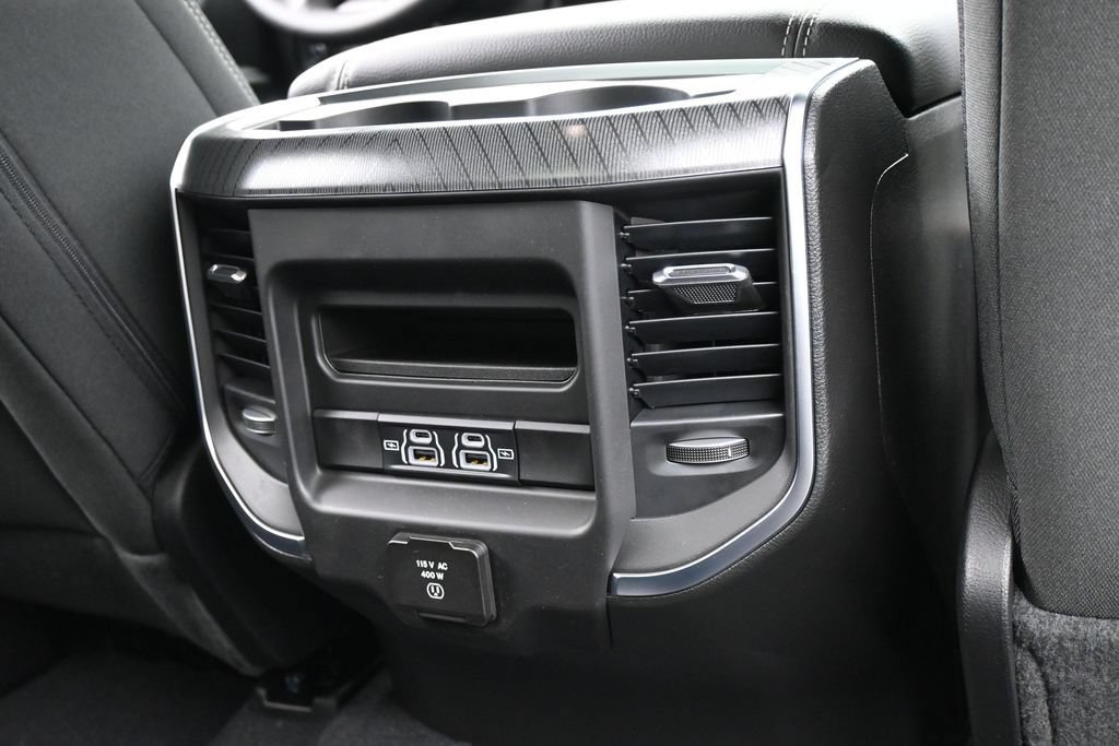 Used 2025 RAM 1500 Big Horn AWD/4WD image 38