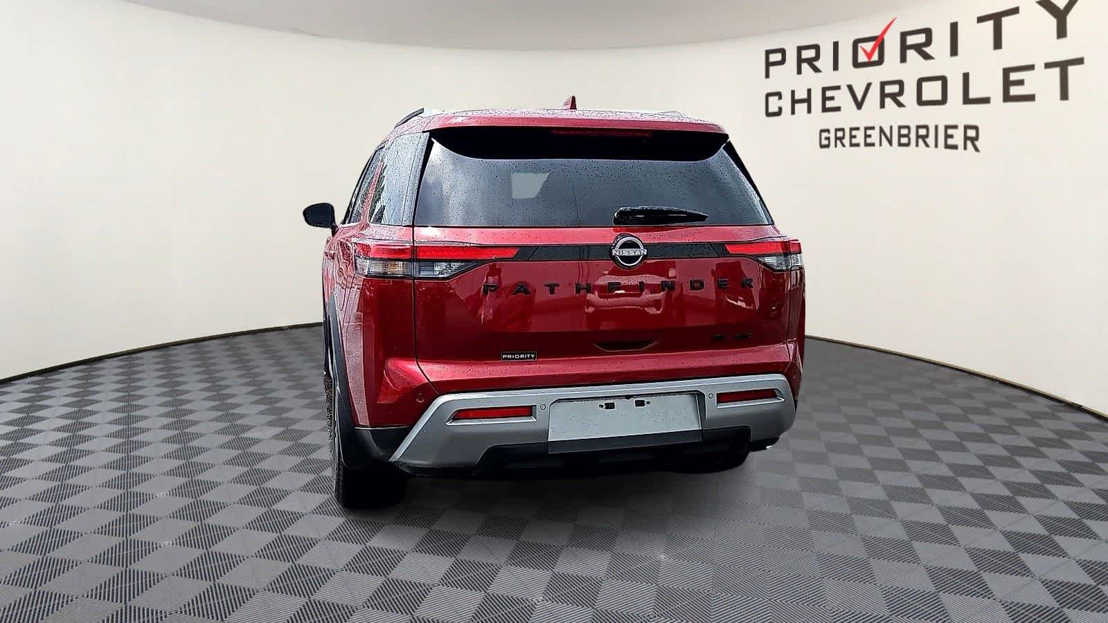 Used 2023 Nissan Pathfinder SL w/ Lighting Package (N92) AWD/4WD image 7