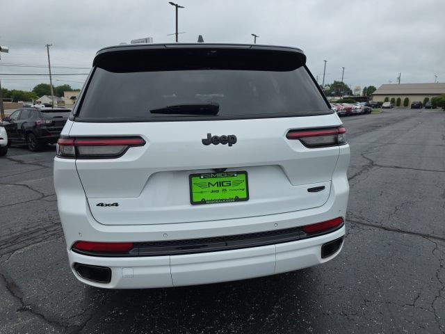 Used 2025 Jeep Grand Cherokee L Summit AWD/4WD image 6