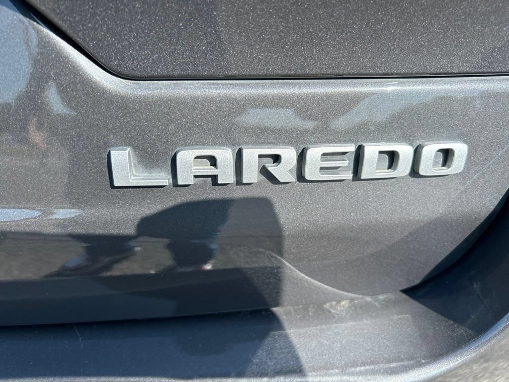 Used 2025 Jeep Grand Cherokee Laredo X AWD/4WD image 10