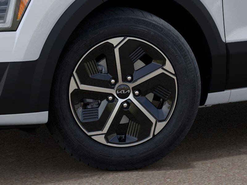 New 2025 Kia Niro LX image 9