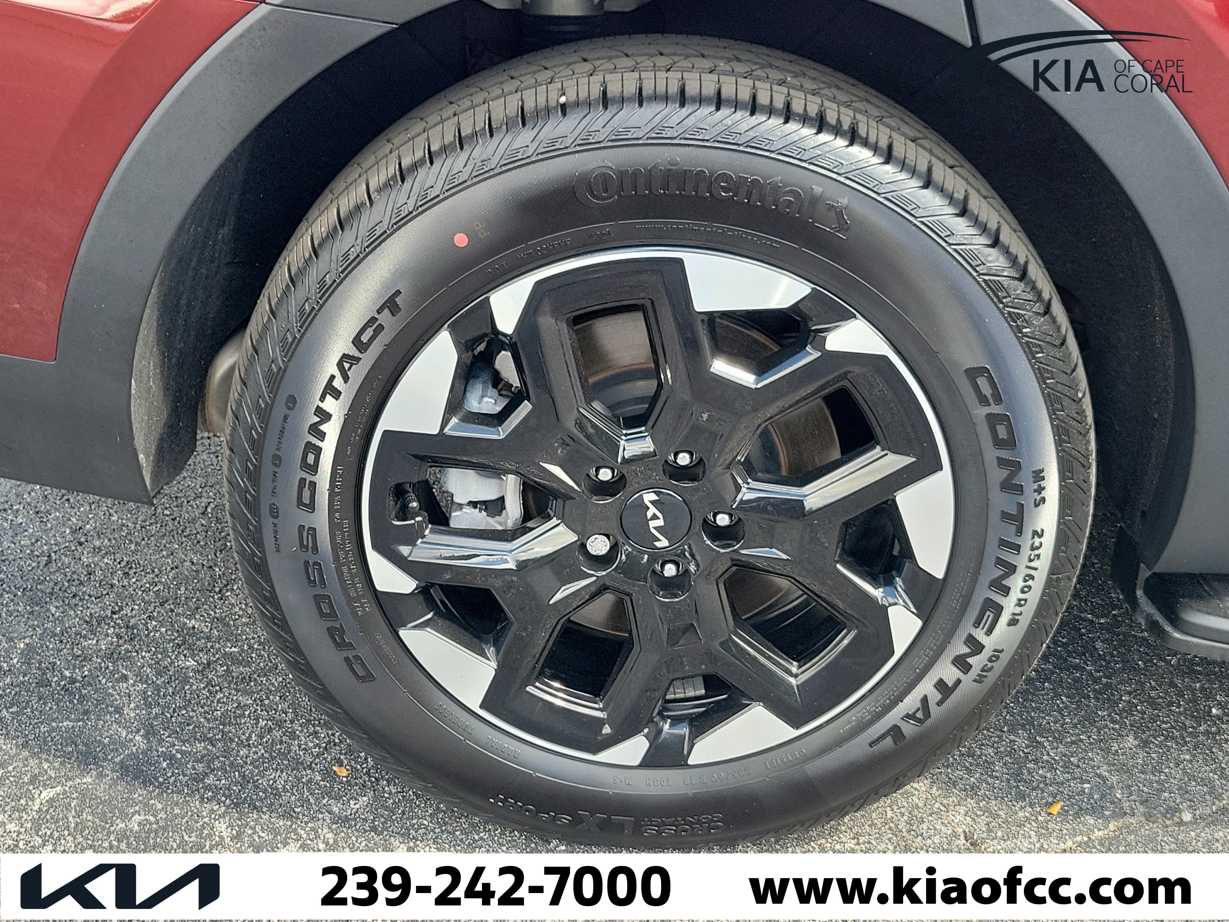 Certified 2025 Kia Sorento S w/ Panoramic Sunroof Package FWD image 9