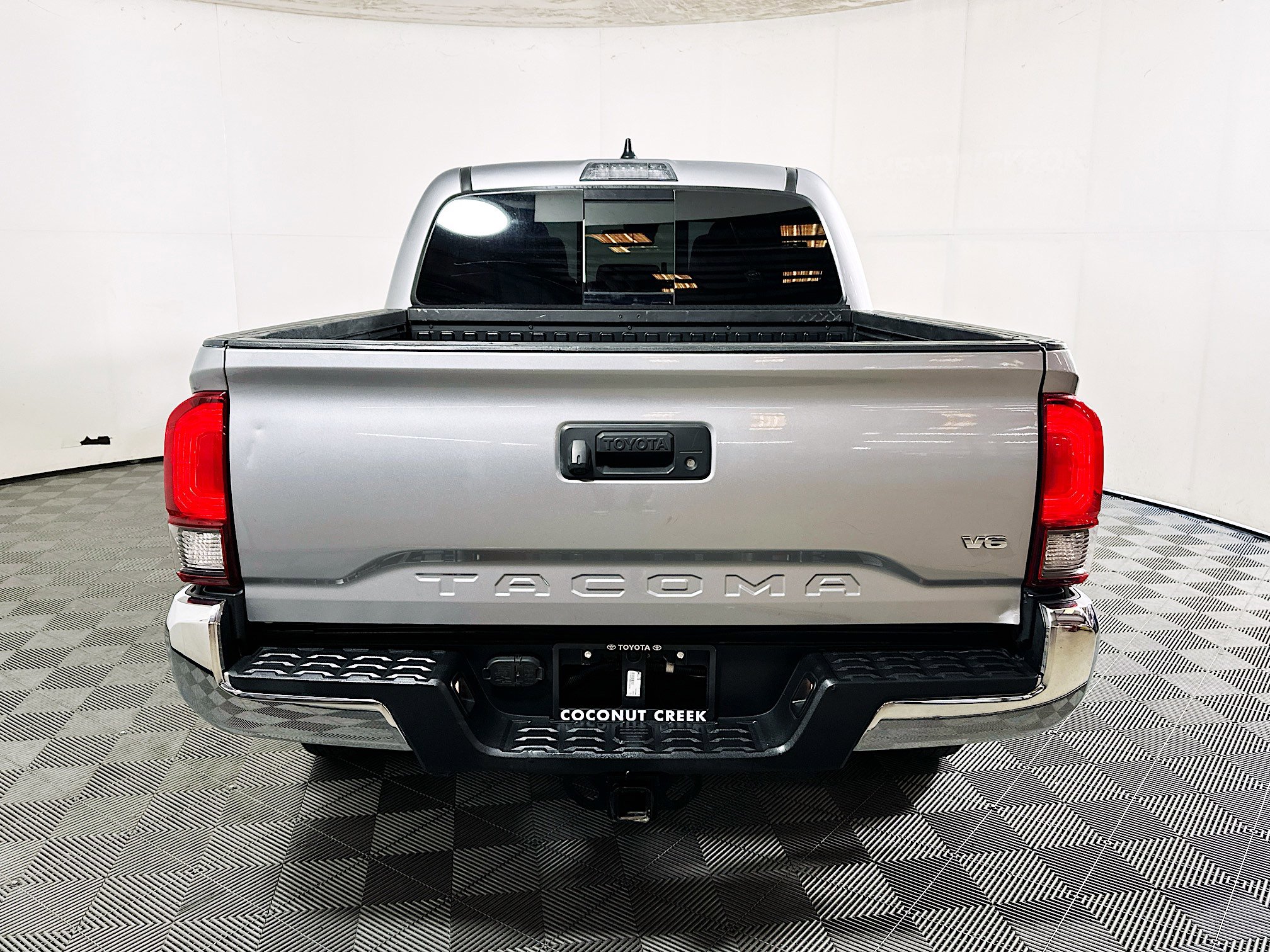 Used 2021 Toyota Tacoma SR5 image 4