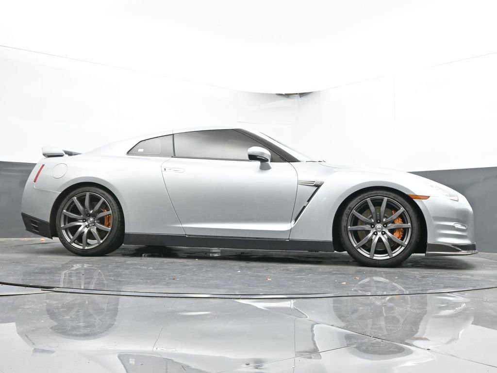 Used 2012 Nissan GT-R Premium image 51