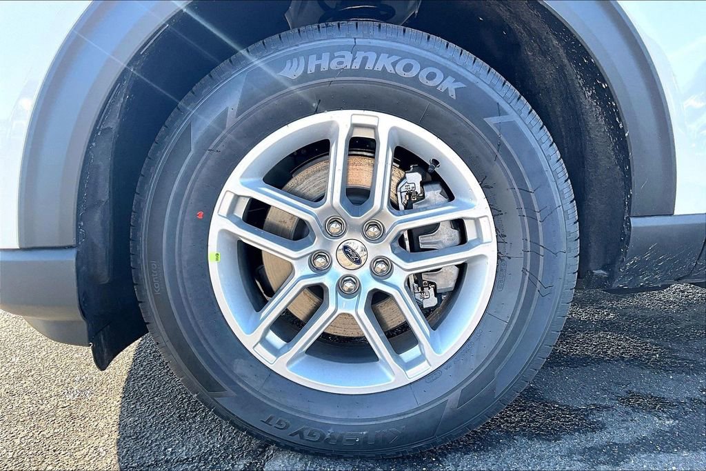 New 2026 Ford Explorer Active image 12